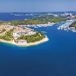 Stunning In Pula