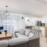Holiday home Stunning In
