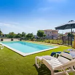 Holiday home Stunning In