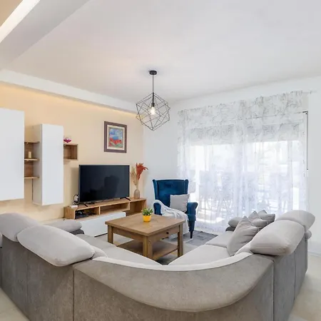 3 Bedroom Gorgeous In * 普拉