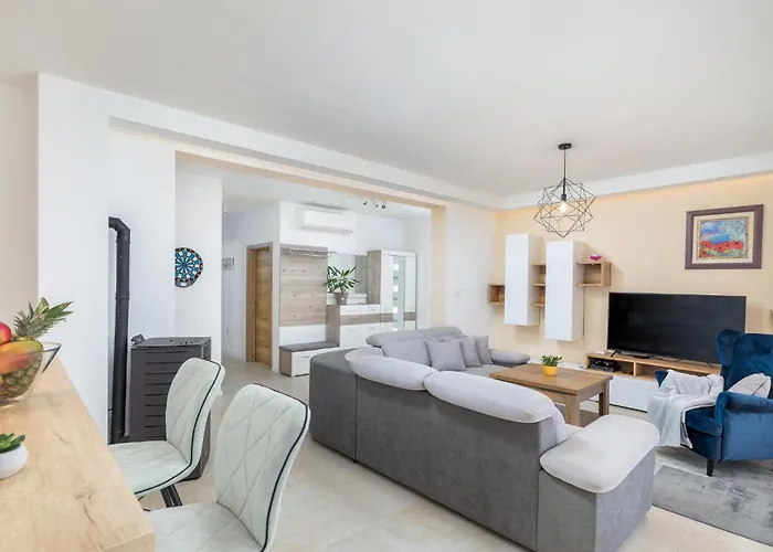 Дом отдыха 3 Bedroom Gorgeous In Пула